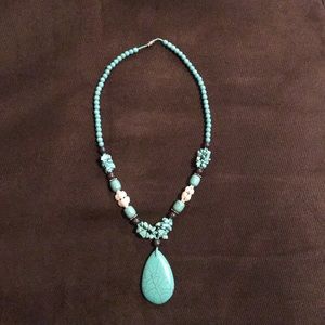 Beautiful turquoise necklace!
